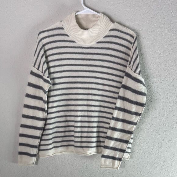 Madewell Turtleneck Sweater in Gray and White Stripes - Picture 2 of 13